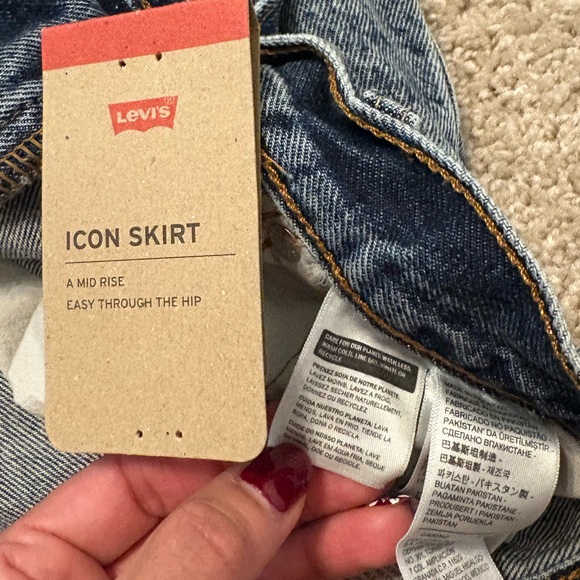 Levi's Dark Wash Denim Mini Skirt, Size 30" Waist - Picture 6 of 6